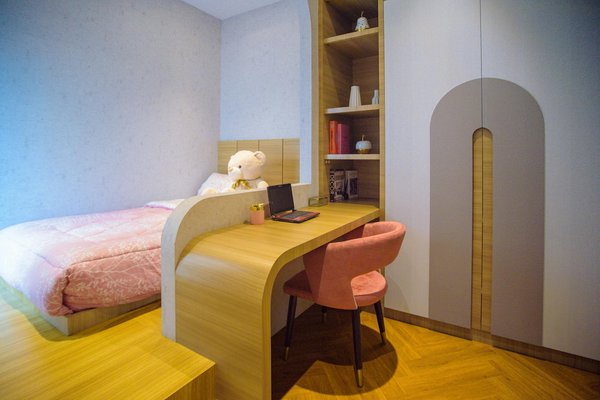 Les plantes grimpantes pour un fleurissement vertical de votre jardin